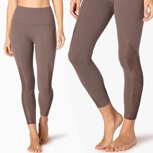 Beyond Yoga High Waisted Mesh In Line Midi Legging - Size: XS